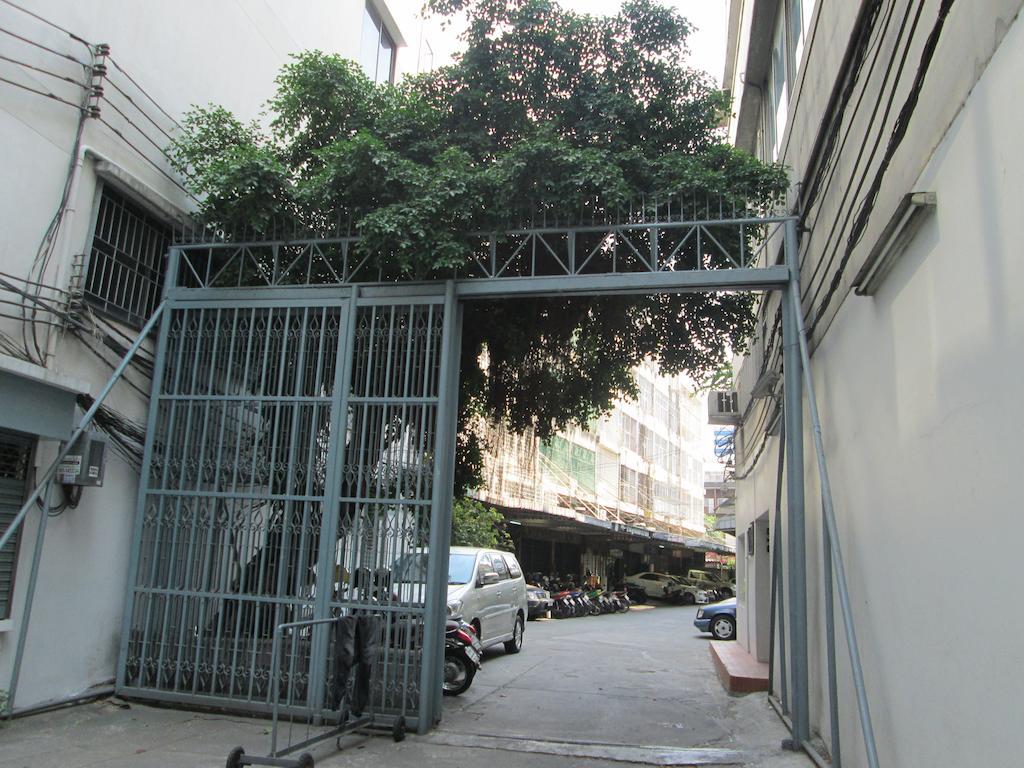 Lee House Inn Bangkok Exteriör bild
