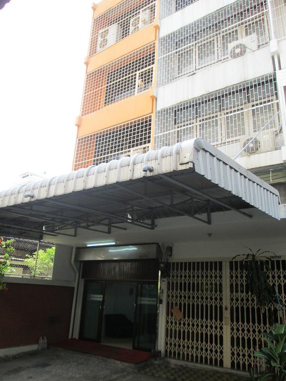 Lee House Inn Bangkok Exteriör bild